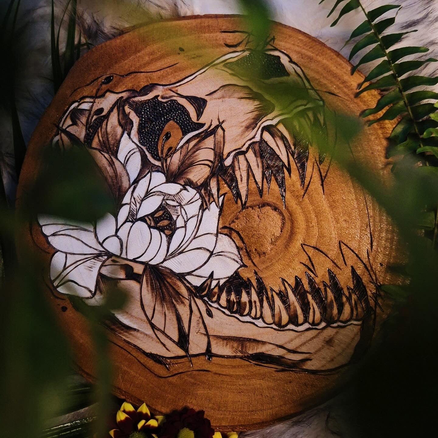 Pyrogravure sur bois "Dino"